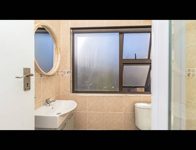 3 BEDROOM HOUSE TO LET IN WAVES EDGE